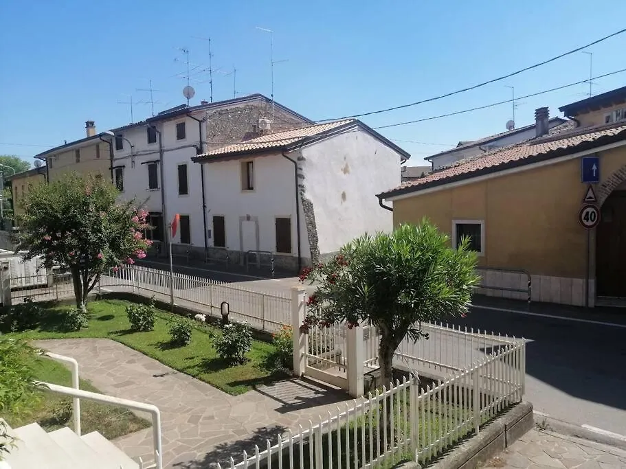 Appartamento Nido Sul Garda Castelnuovo del Garda 0*,  Italia